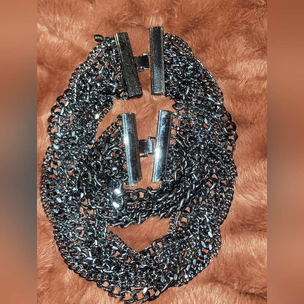 Express Silver Tone Chain Necklace And Bracelet Set - Picture 4 of 8